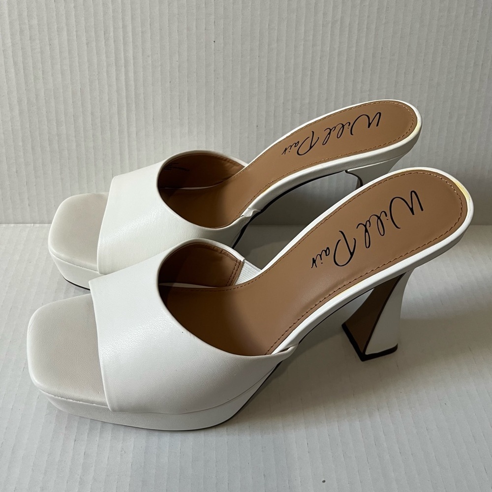 WILD PAIR- NEW Elegant White Women's Heels Size 9.5in - Picture 2 of 6
